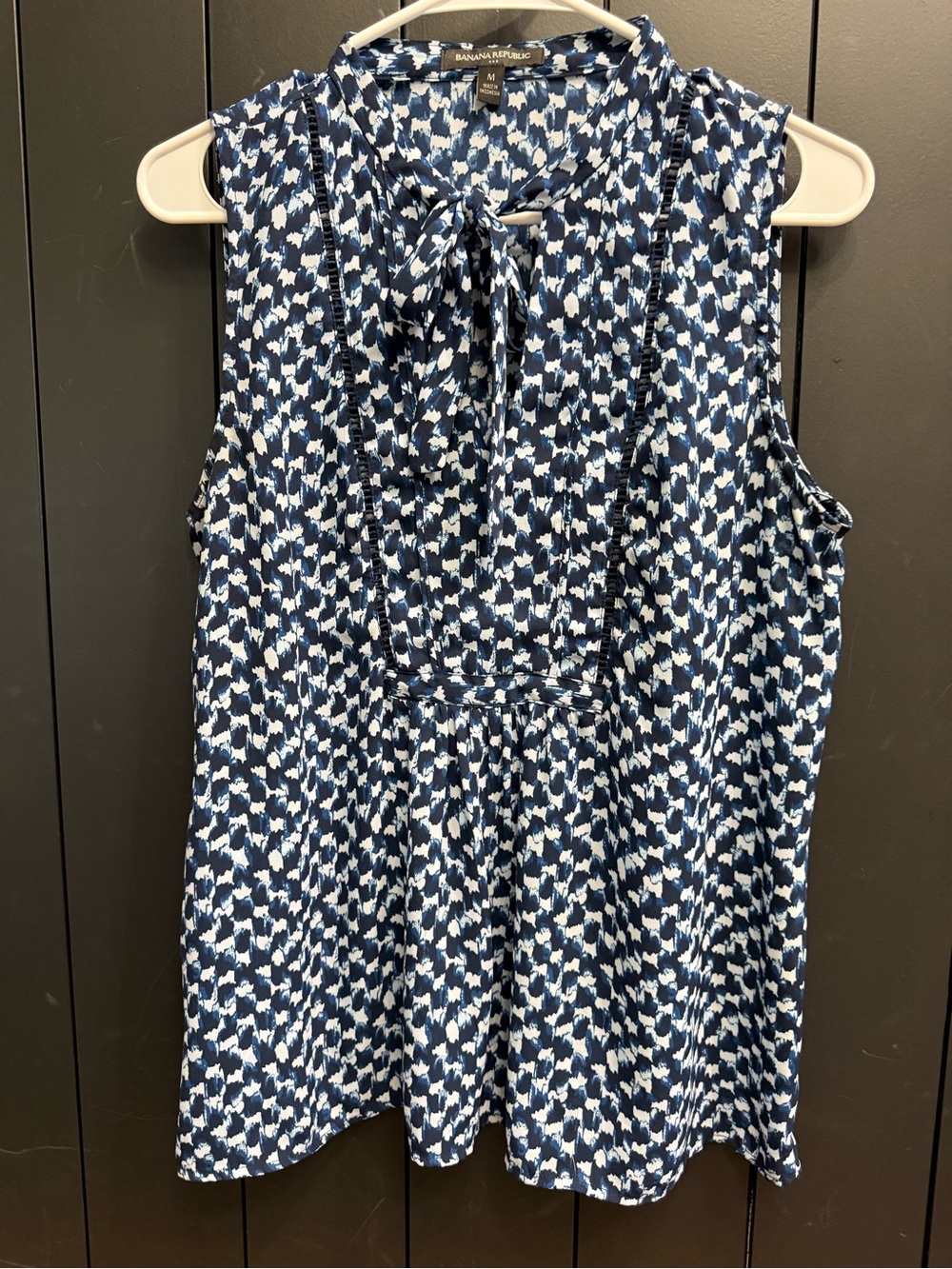 Banana Republic Blue and White Patterned Women's Jeans